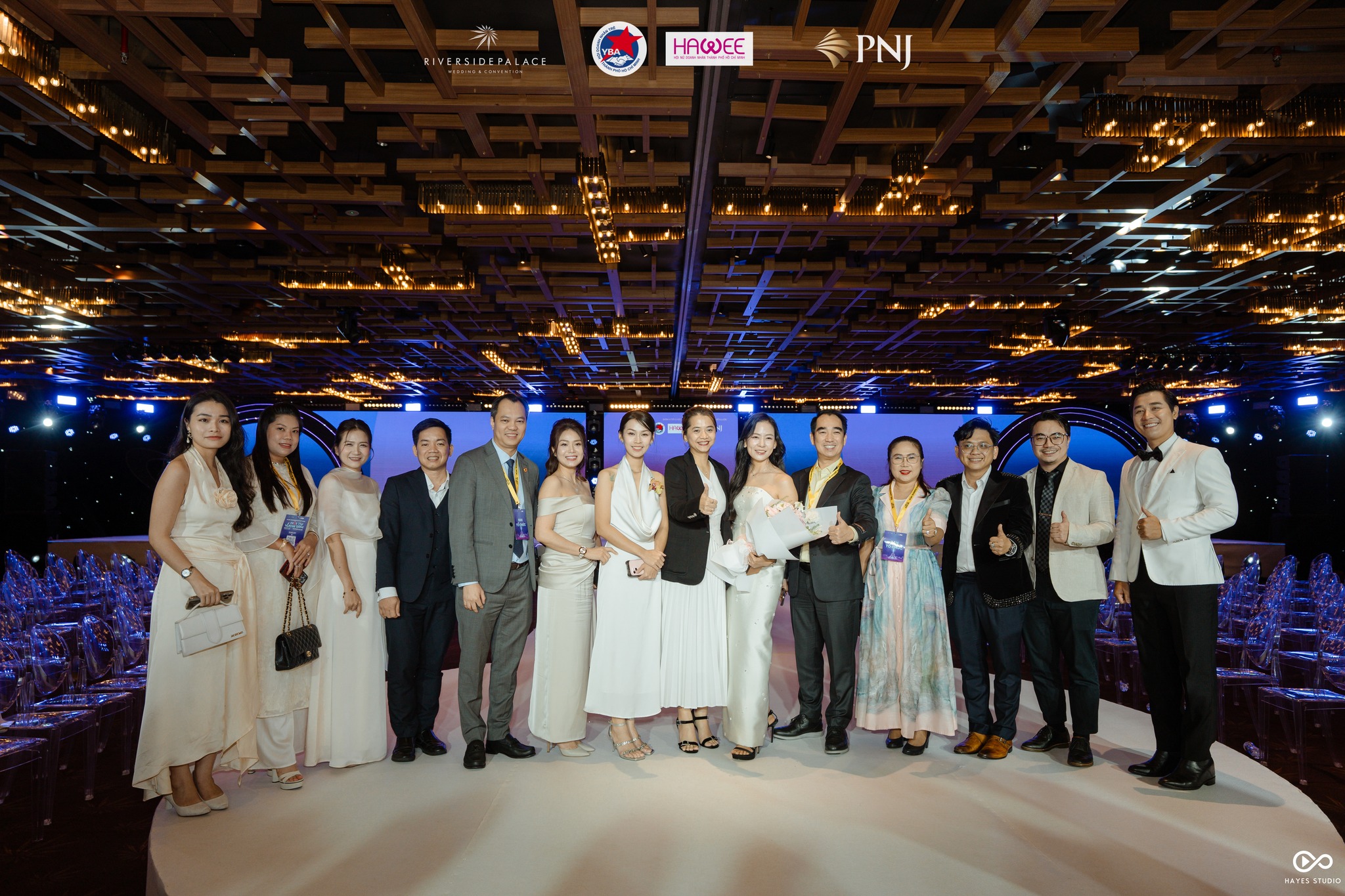 MON AMIE FASHION SHOW